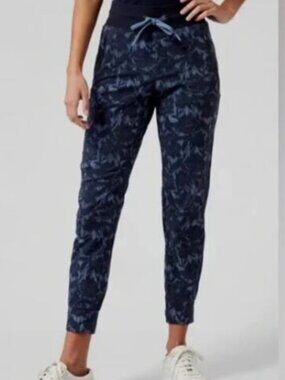 Athleta Trekkie North Jogger Pants SIZE 16 Blue Floral Tapered Leg